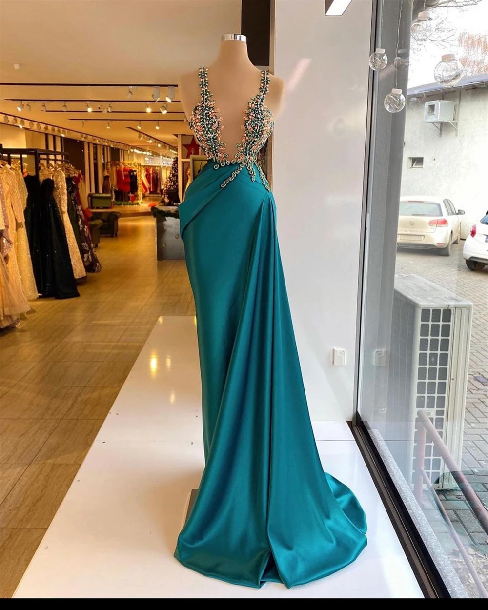 Elegant Crystal Mermaid Evening Dresses Beads Spaghetti strap Satin  Prom Dresses For Women Dubai Party Vestidos designer evening gowns