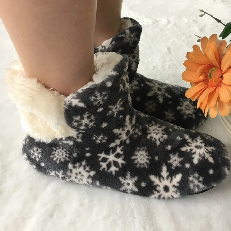 Fashion Indoor Slippers Women Warm Fur Slides Christmas Slippers Female Snowflake Home Shoes ladies Slippers Zapatos De Mujer