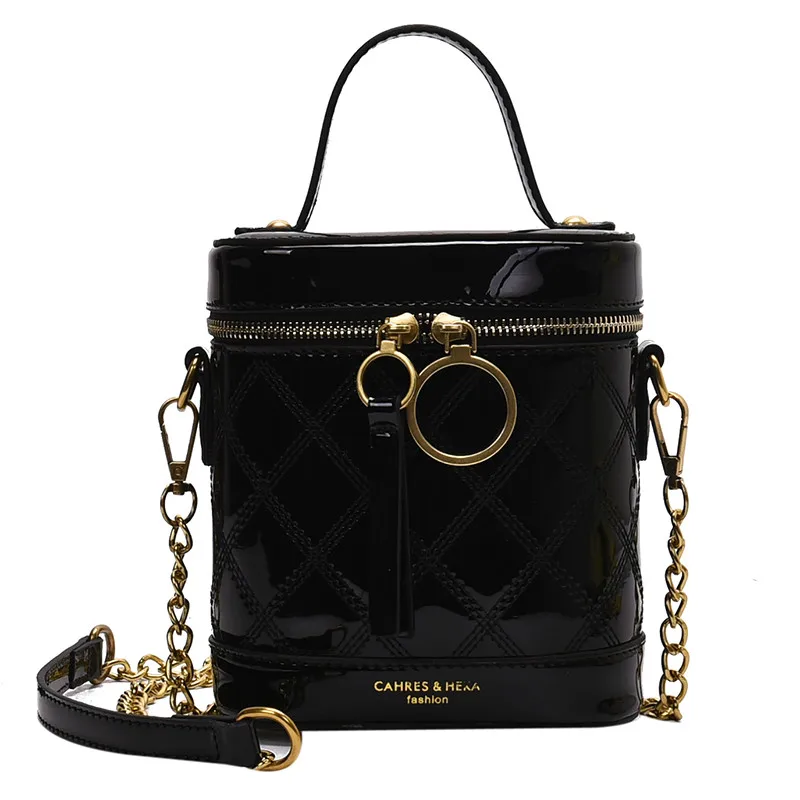 

Patent Leather Bright Bread Bag Female Popular New Wave Korean Version of The Wild Messenger Chain Fashion Portable Bucket Bag