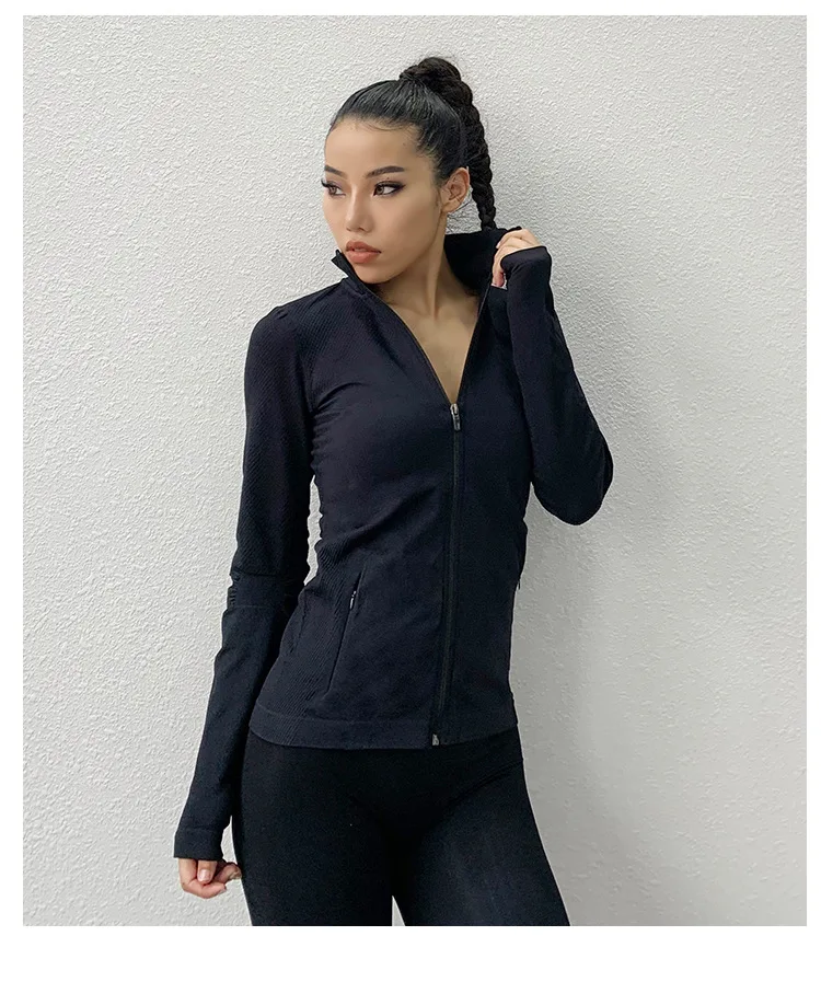 Новая стильная спортивная куртка с длинными рукавами на молнии и воротником-стойкой для фитнеса, йоги, бега