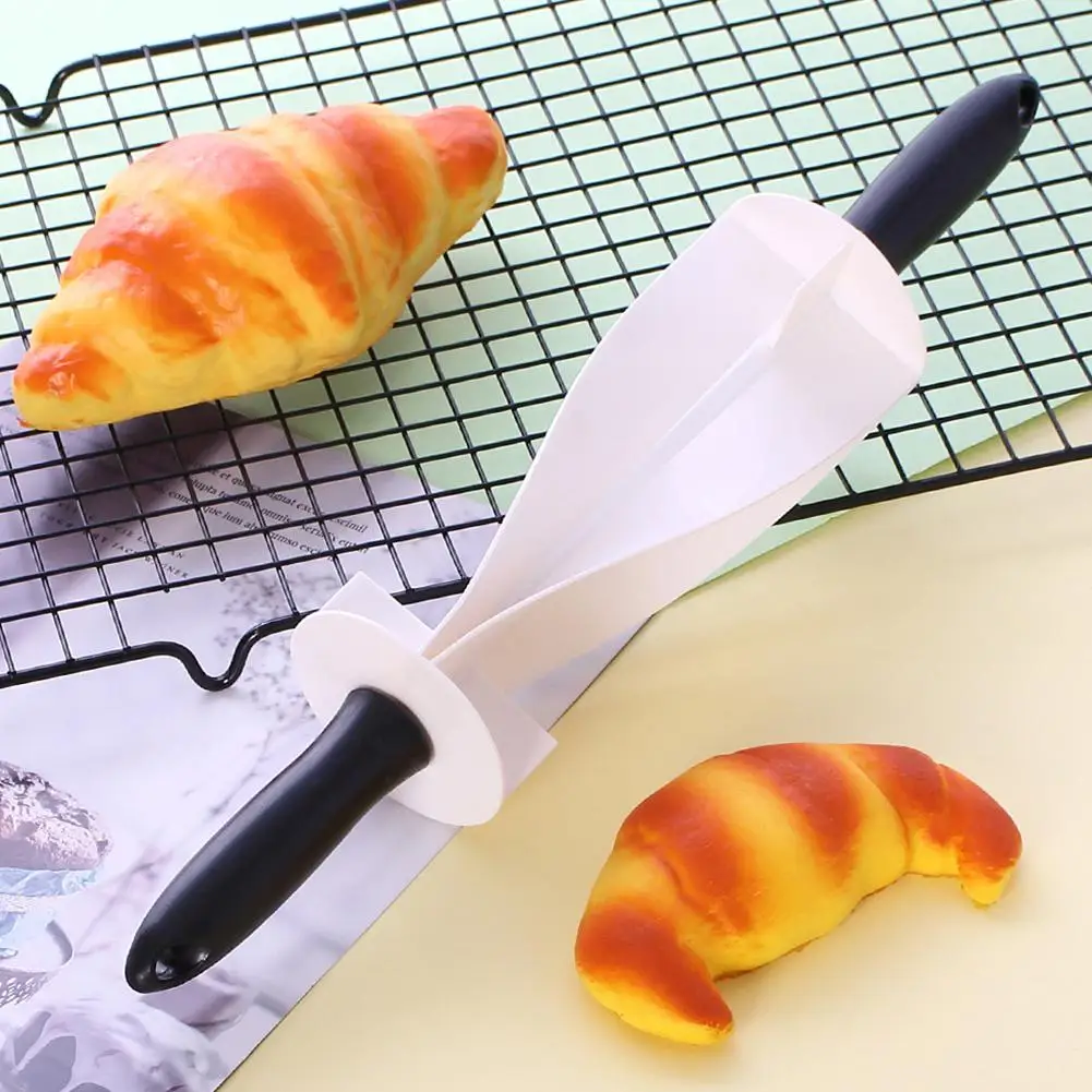 

GloryStar Kitchen Plastic Croissant Rolling Cutter Bread Dough Pastry Knife Baking Tool