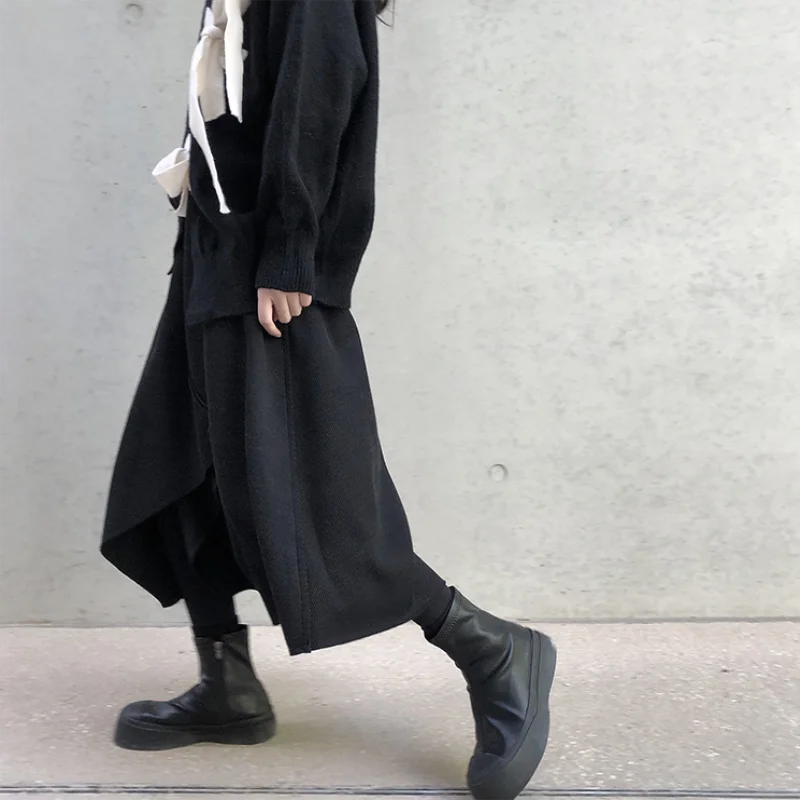 Ladies Irregular Half Skirt Autumn And Winter New Black Elastic Waist Asymmetrical Design Skirt Piece Stitching Knit Skirt