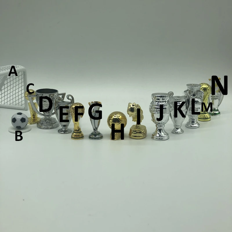Soccerwe-figuras de campeón de fútbol, adornos de resina de Metal, accesorios, Mini Copa, llaveros de muñecas, gran oferta