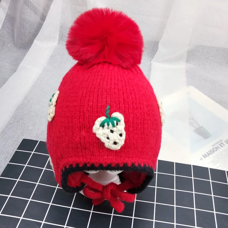 Клубничный Beanie Hat baby помпоном вязаная Шапки для детей для маленьких девочек и мальчиков шерстяная теплая зимняя шапка