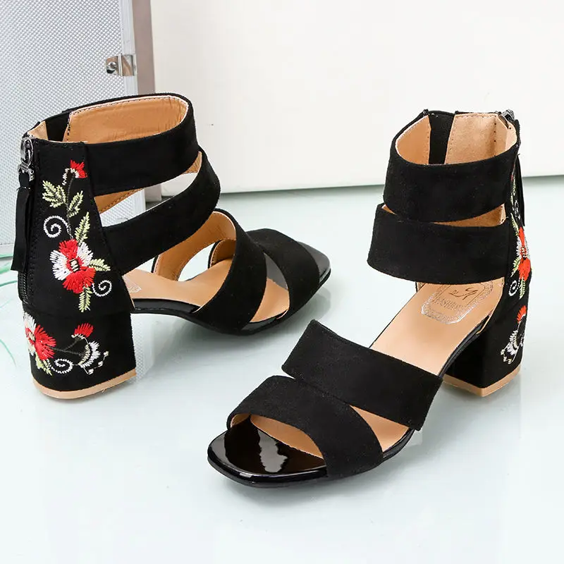 Ethnic Style Embroidered Mid-heel Sandals Women 2020 Summer All-match Thick Heel Elegant Retro Open Toe Embroidered Shoes Women - Image 5