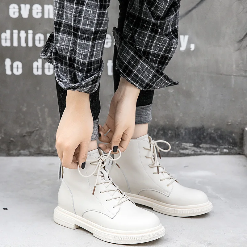 

W Little Red Renren Red Martin Boots Women's 2019 New Style Autumn Versatile Students Flat Desert Short Boots England Wave