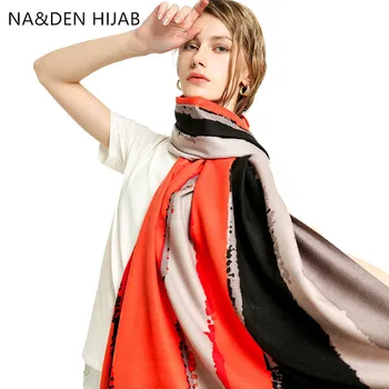 

1PCS Muslim hijab Solid shalws Fashion Viscose Long muffler Hi-Q lady wraps Islamic bandana Elegant scarves Striped winter scarf