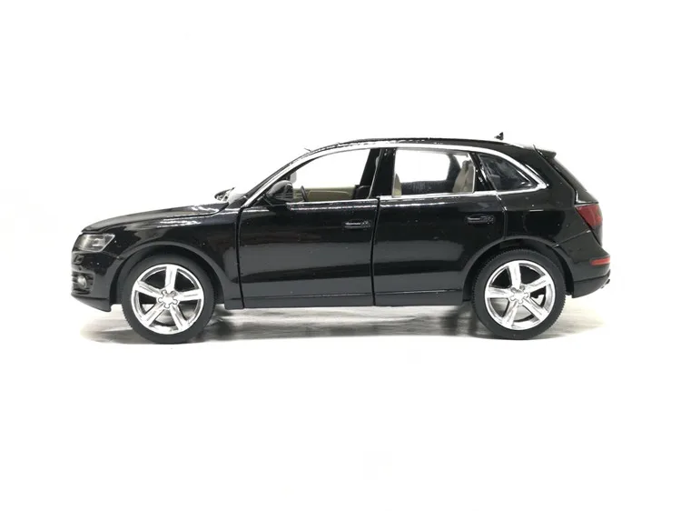 Модель городского внедорожника Audi Q5 1:32 модель литья под давлением из сплава