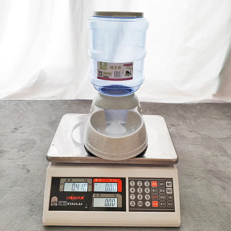 FURLIVIO™ durable cat food dispenser