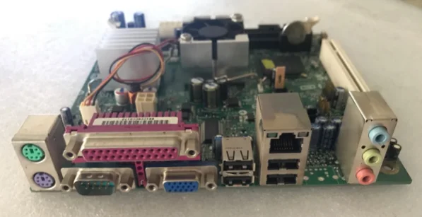 100% оригинальный бренд D945GCLF2D Промышленная материнская плата EPIA Mini ITX с