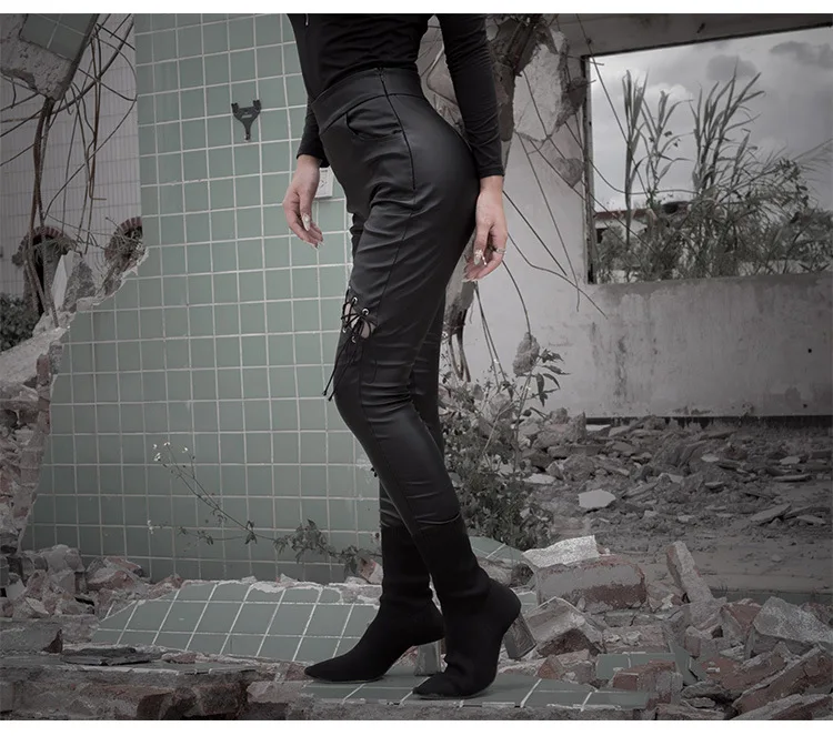 12231505337_1474993405