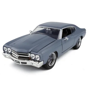 

22CMMetal Alloy 1:24 Scale classic Chevrolet DOM'S SS Racing Car Pull Back Diecast Vehicles Model Toys Collection For Children