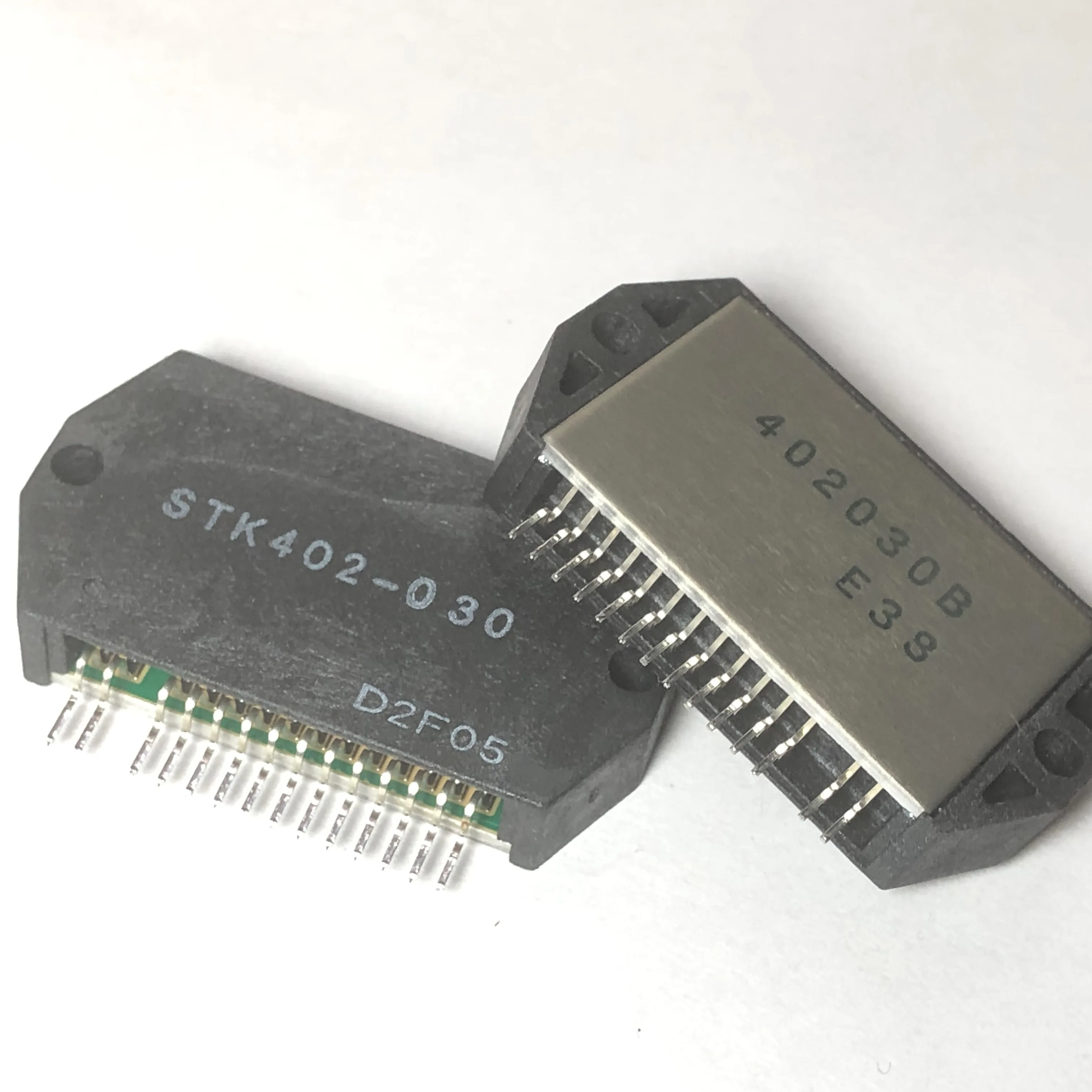 STK402-030-E STK402-030 402-030 STK402 HYB-14P 2 шт./лот