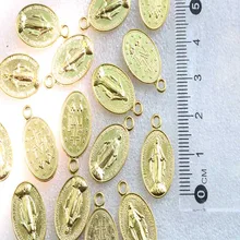 Mini colgante católico de la Virgen María dorada, Medalla del amuleto de Santa Maria dorada retro Católica