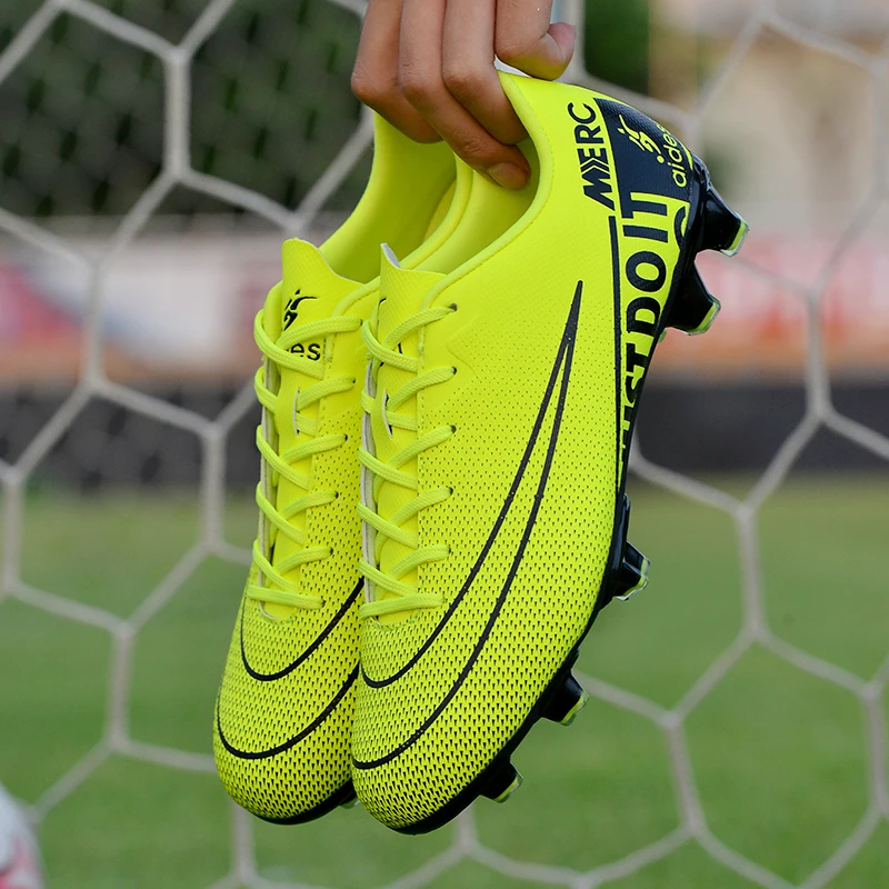 

Football Boots for men Kids Outdoor Soccer Shoes sneakers turf Breathable Comfortable football boots Non-slip shock absorption