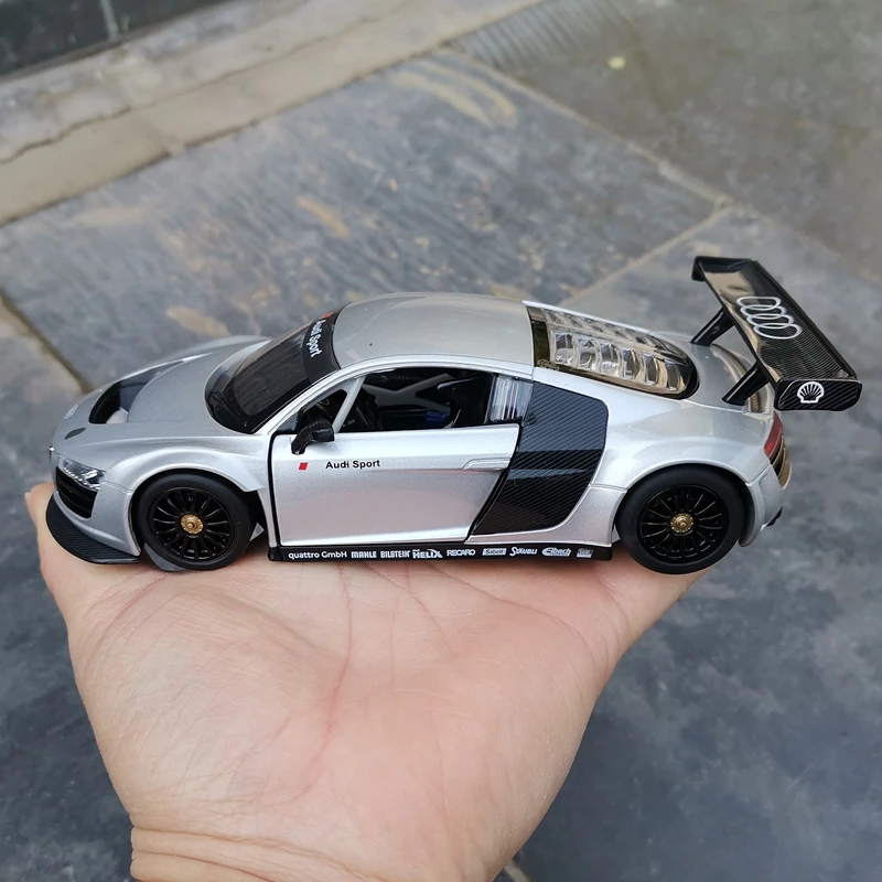 

1:24 Audi R8Lms сплав спортивный автомобиль литье под давлением модель игрушечного автомобиля оттягивание назад мини металлический автомобиль имитация коллекции подарки игрушки для мальчиков