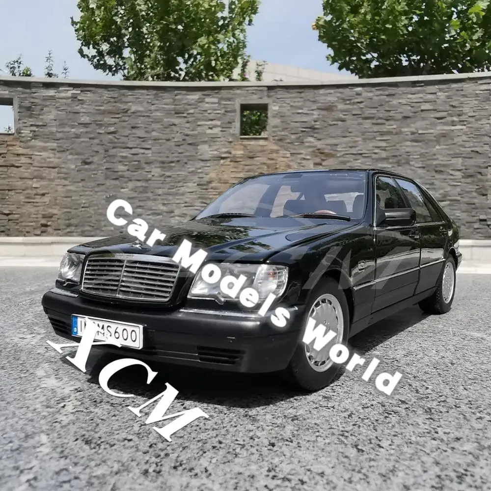 Модель автомобиля под давлением для S600 (черный) 1:18 + небольшой подарок! | Игрушки и