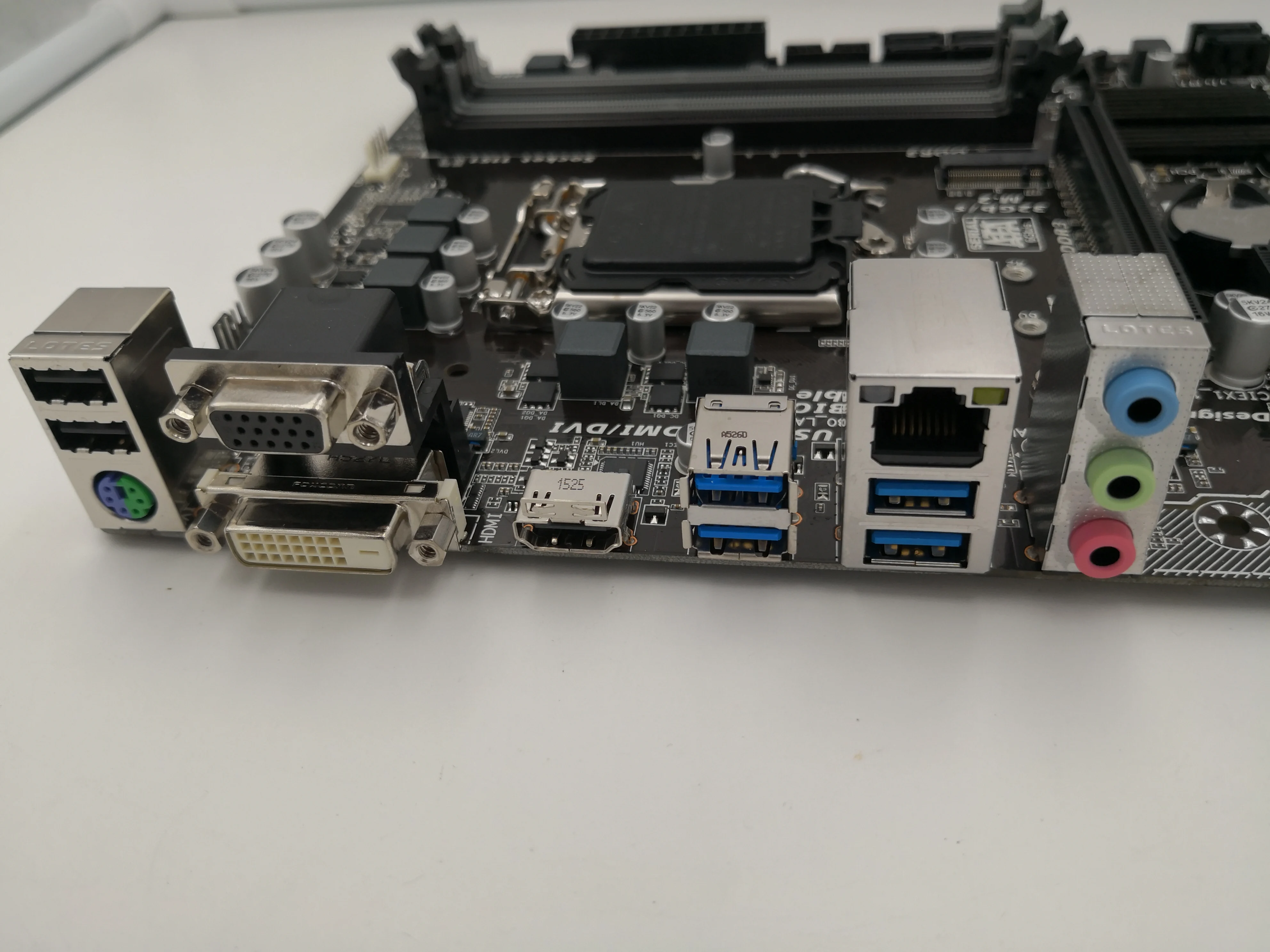 Оригинальная материнская плата для Gigabyte B150M-DS3H DDR3 32 Гб USB2.0 USB3.0 конвертер-Переходник VGA DVI HDMI GA-B150M-DS3H DDR3 LGA 1151 б/у рабочего Материнская плата
