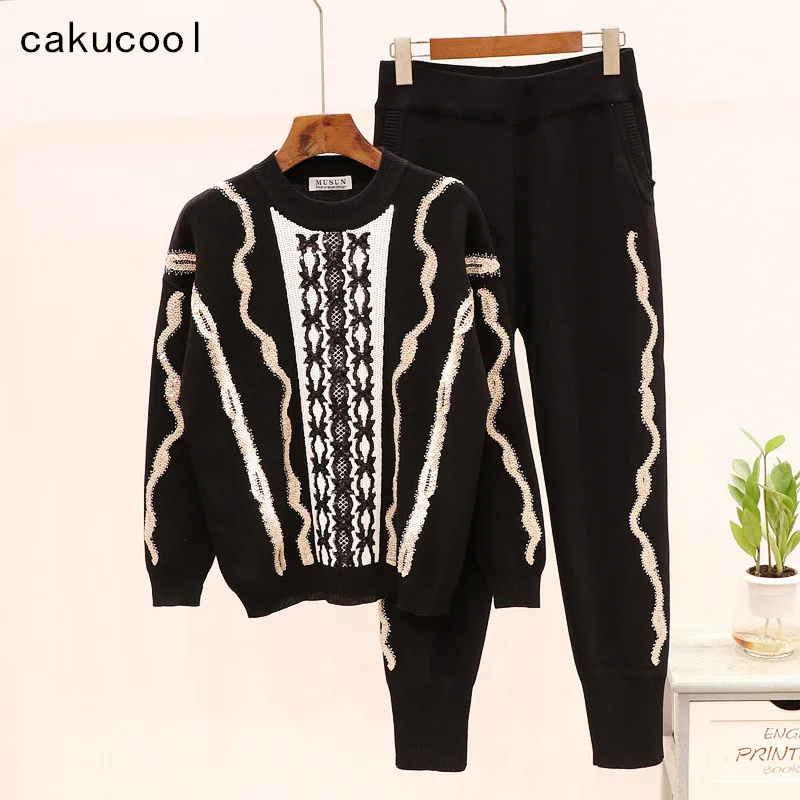 Cakucool Набор вязаных женских осенних Pantalon с вышивкой бисером из двух частей Повседневный свитер и капри Conjunto Feminino