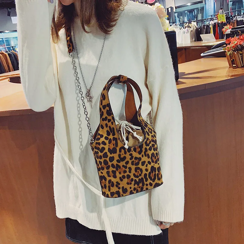 

Winter Leopord Pattern Suede Bucket Bag Two-Piece Set Simple Vegetable Basket Shoulder Oblique Handbag
