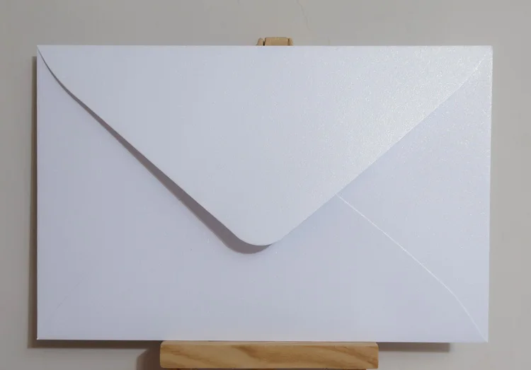 50 шт 17x11 см(6," x 4,3") 120 г перламутровый цветной бумажный конверт для приглашения открытка