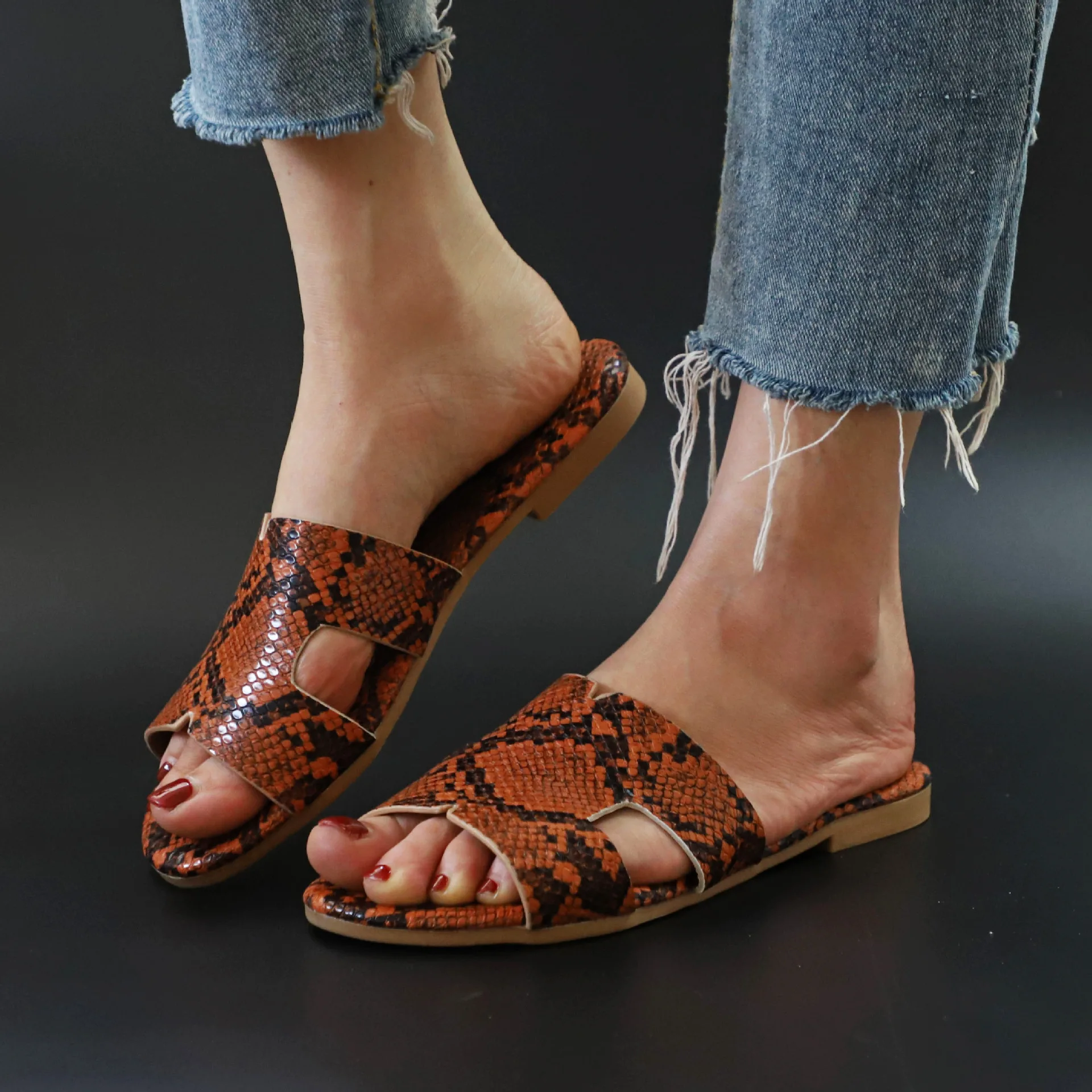 

2020 new women slippers fashion wild snake double layer sandals flat bottom ladies beach shoes outdoor travel flip flop