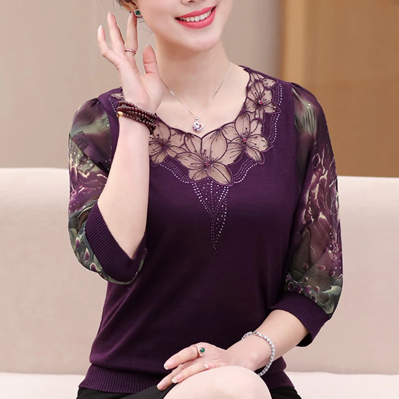 Koop Lente 2020 Hollow Out Lace Vrouwen Blouse Shirt Oudere Vrouwen Half Mouw Bloem Gedrukt See Through Herfst Vrouwelijke Vrouwen Tops 901F5