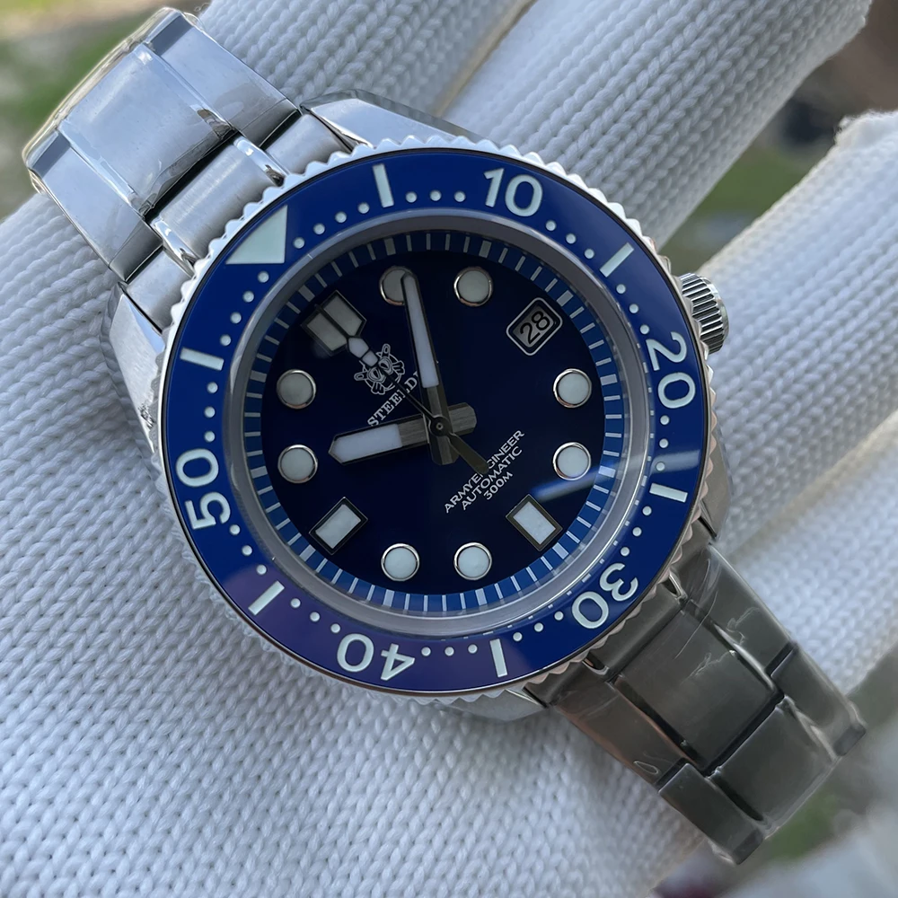 STEELDIVE 自動巻き腕時計 NH35 Steeldive 200メートル防水腕時計自動男性44ミリメートル