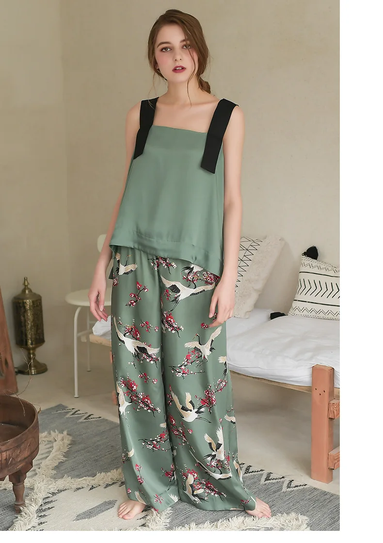 8892896430_313759275