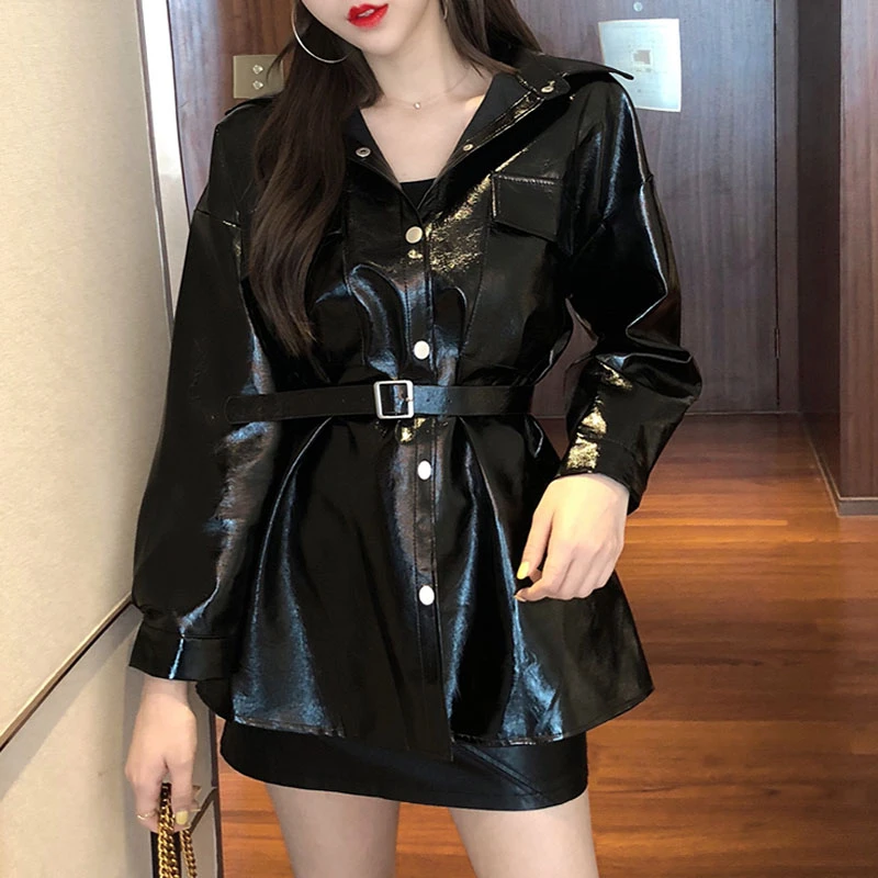 Черные глянцевые женские куртки из лакированной кожи pu с поясом женская уличная