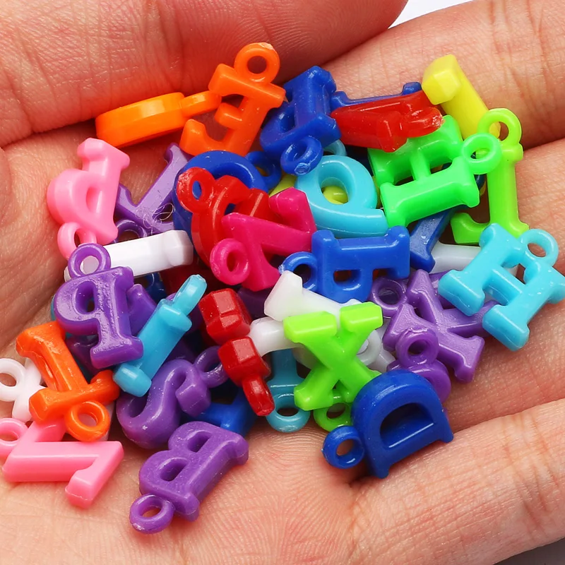 50pcs 4Color Mixed Acrylic Letter Beads Alphabet Charms Beads For