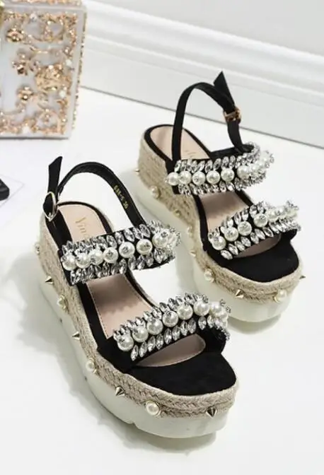 Черный Летние милые толстые нижние сандалии для студентов, ручная работа, Украшенные бусинами и жемчугом, женские сандалии, соломенная трикотажная обувь на платформе, сандалии на плоской подошве - Цвет: Черный
