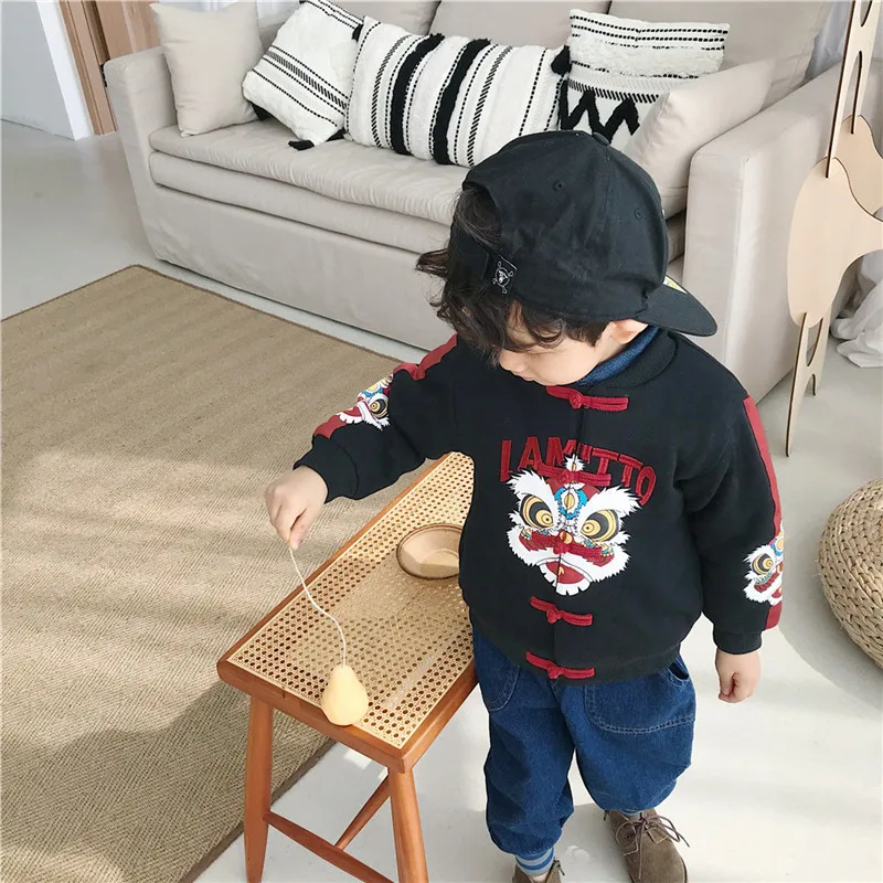 Tonytaobaby/Новая зимняя детская одежда для мальчиков и девочек хлопковая одежда с вышитым львом одежда для родителей и детей