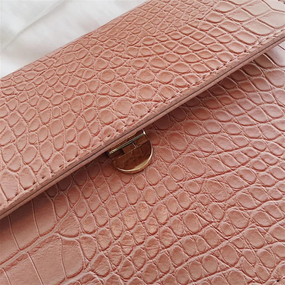 LJF90524139_0207516222167199060