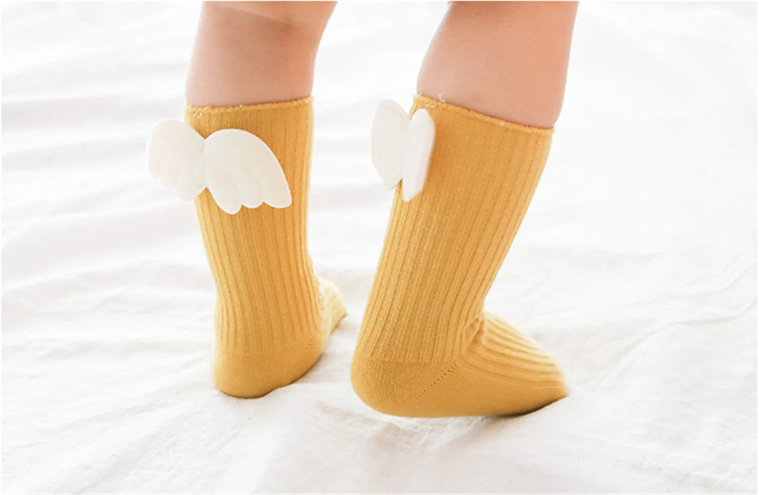 Носки из чистого хлопка для девочек, гольфы для малышей, милые носки ярких цветов с 3D крыльями ангела, мягкие детские носки