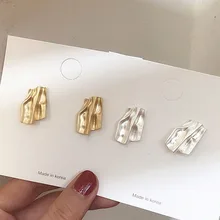 Новые матовые маленькие серьги-гвоздики с квадратным геометрическим орнаментом из серебра и золота для женщин и девушек, модные ювелирные изделия