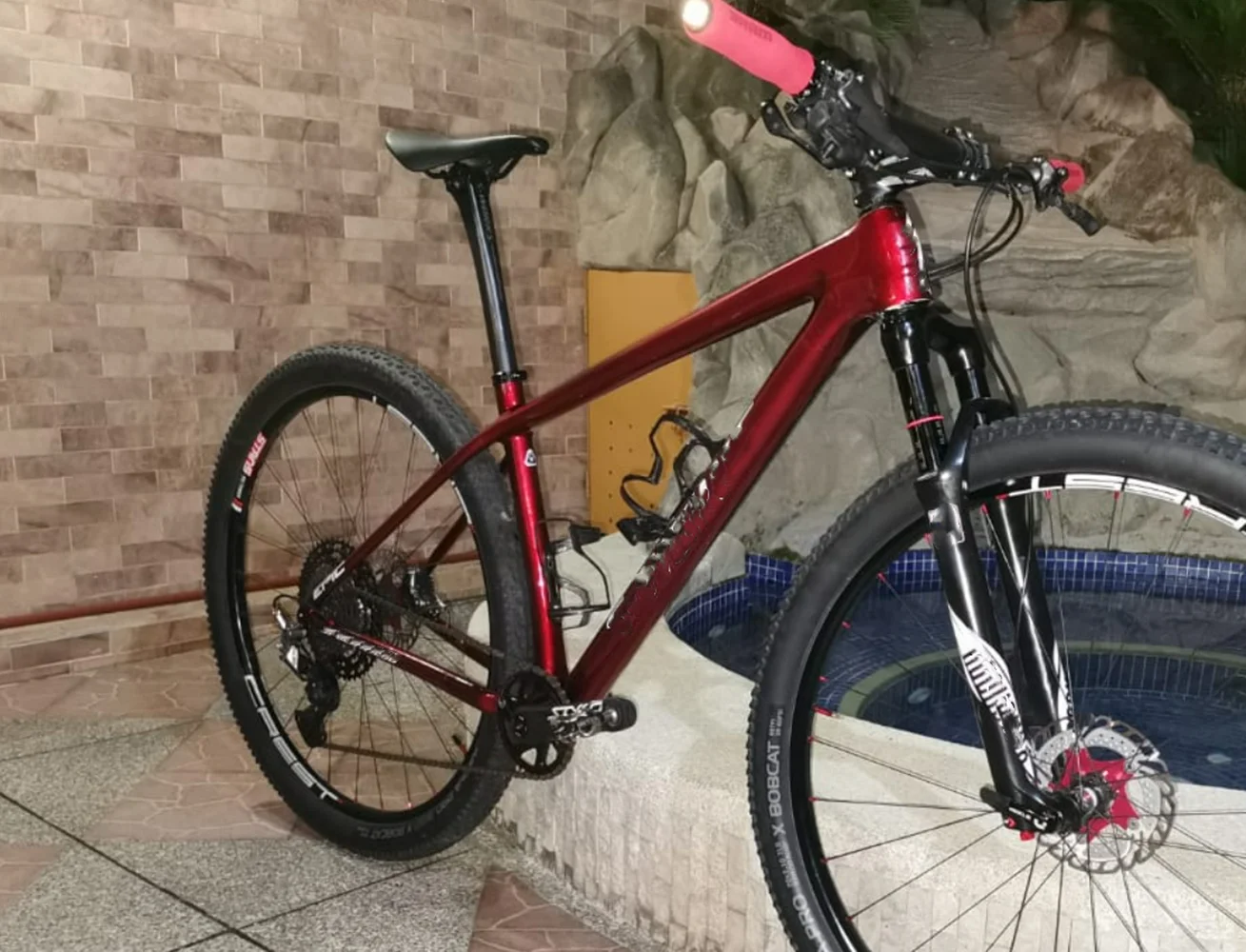 Lightest MTB XC carbon frame Epic HT geometry threaded BB 12x148mm rear