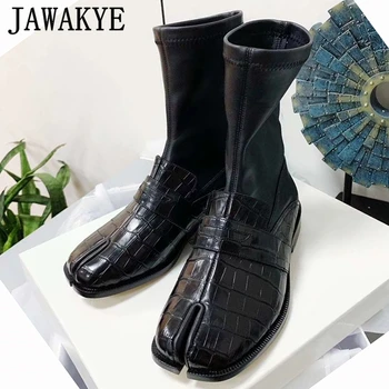 

New Arrival Split Toe Chelsea Boots Shiny Black Leather Short Boots Winter Shoes Women's Flat Heel Kitted Sock Boots