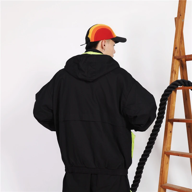 Techwear куртка с множеством карманов черная Рабочая куртка с капюшоном