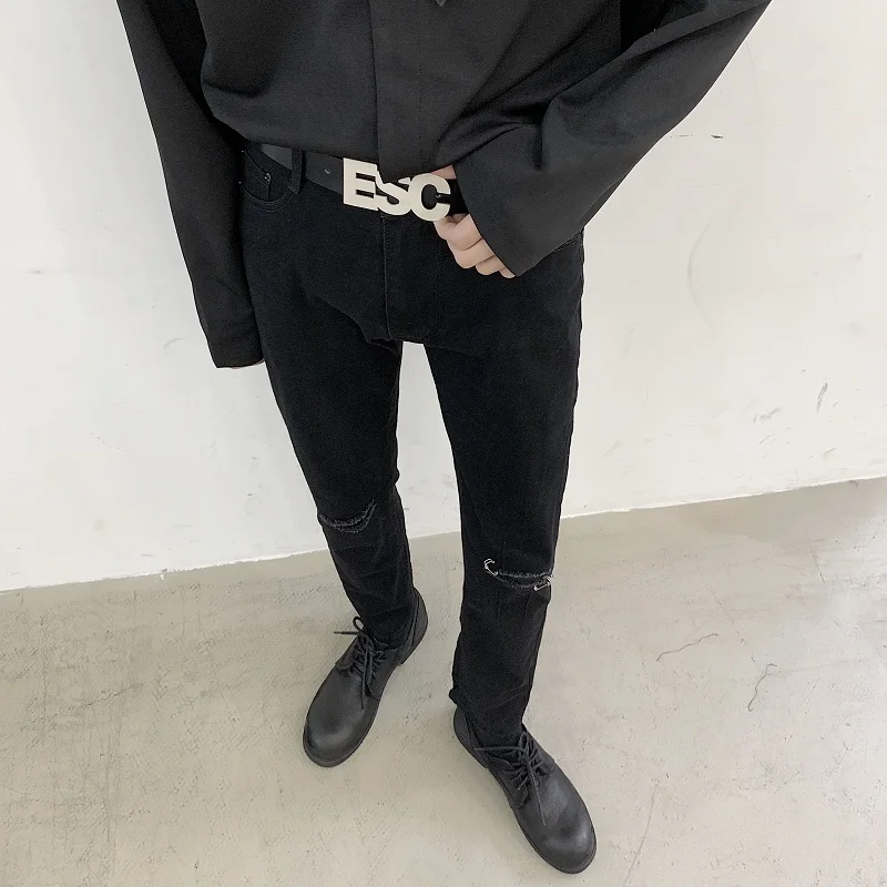 

Men's jeans 2020 spring and summer new handsome solid color hole wild nine points jeans young personality fashion trend men's