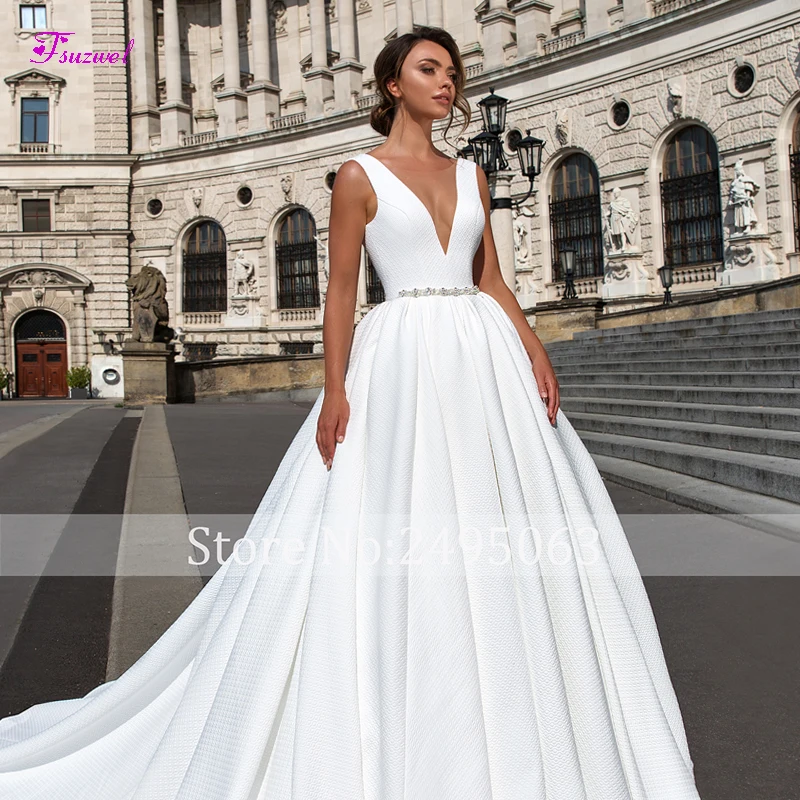 Fsuzwel New Romantic Scoop Neck Backless A-Line Wedding Dresses Luxury Crystal Sashes Princess Bridal Gown Vestido de Noiva