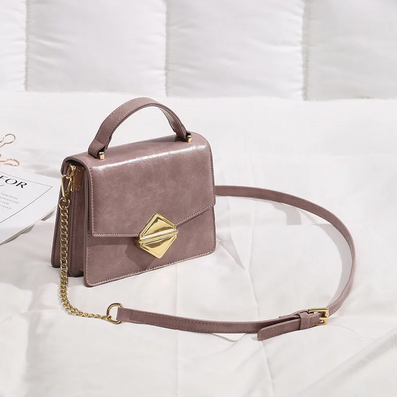 

Retro Small Square 2019 New Patent Leather Chain New Women Messenger Bag Flap Brand Designer Crossbody Shoulder for Lady Handbag