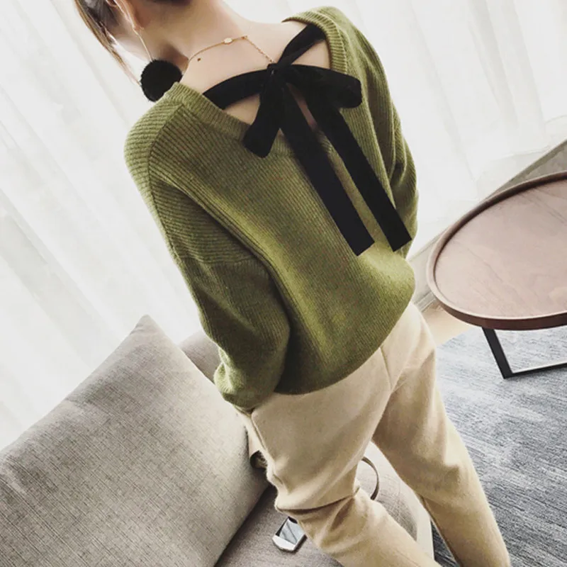 

New sweater in autumn and winter with V-collar and back strap knitted sweater loosely