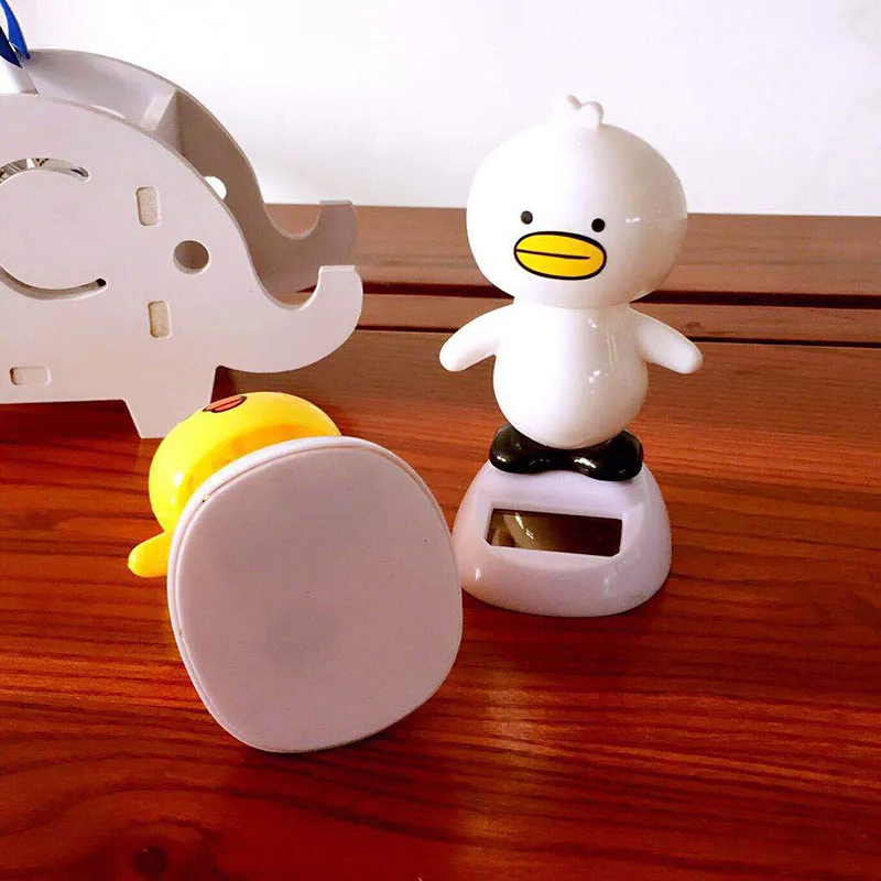 1pcs Cartoon Cute Swing Chickens Solar Energy Toys Fashion Children Entertainment Toy Vibrant Automobile Home Decorative Crafts