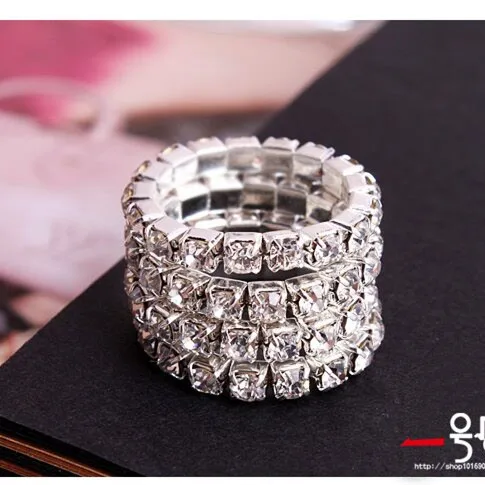 

Send in 24 hours!!! Silver color Rings Crystal Heart Rings Women's Crown Zircon Ring Jewelry Women's Engagement Party Wholesale