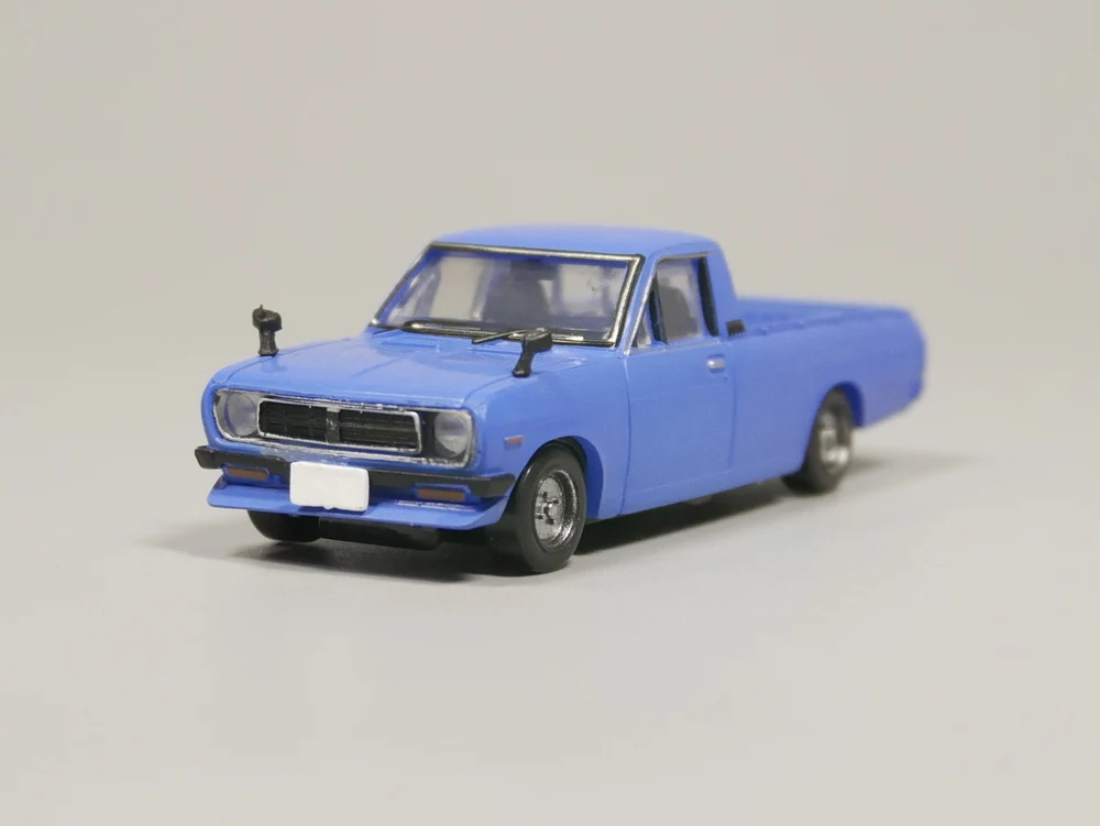 AOSHIMA 1/64 SKYLINE GT-R(Plastic Materia