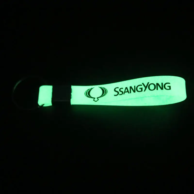 

New Luminous Car-Styling Silicone Keychain Car Sticker key ring For Ssangyong Rexton Kyron Korando Key Chain Accessories