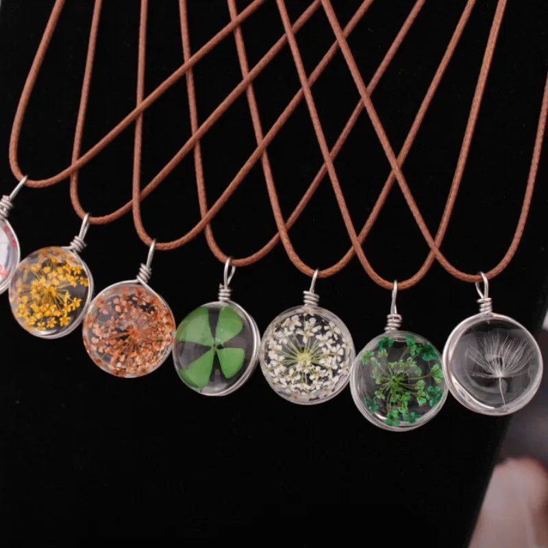 

2019 Transparent Ball Pendant Necklace Fashion Time Gem Dandelion Dry Flower Necklace Leather Rope Party Jewelry Gift for Women
