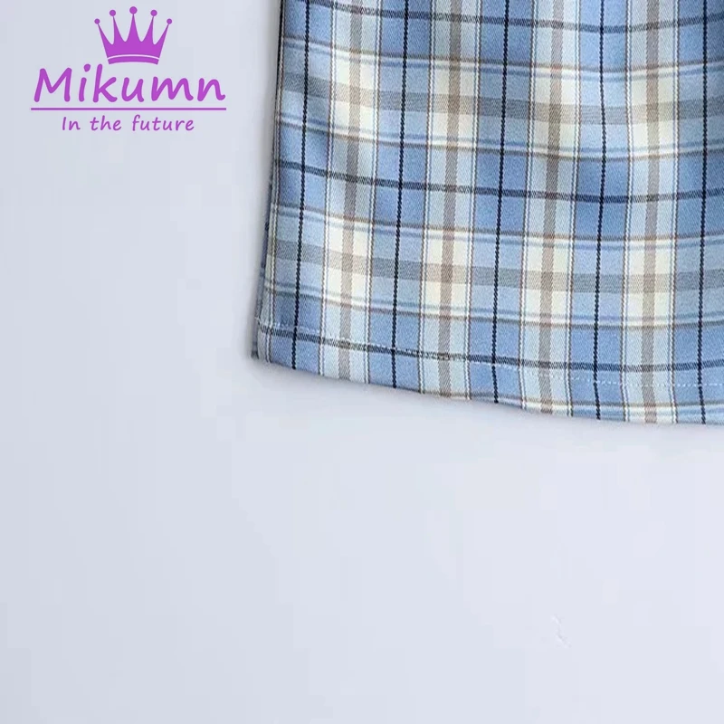 12977871490_676678908