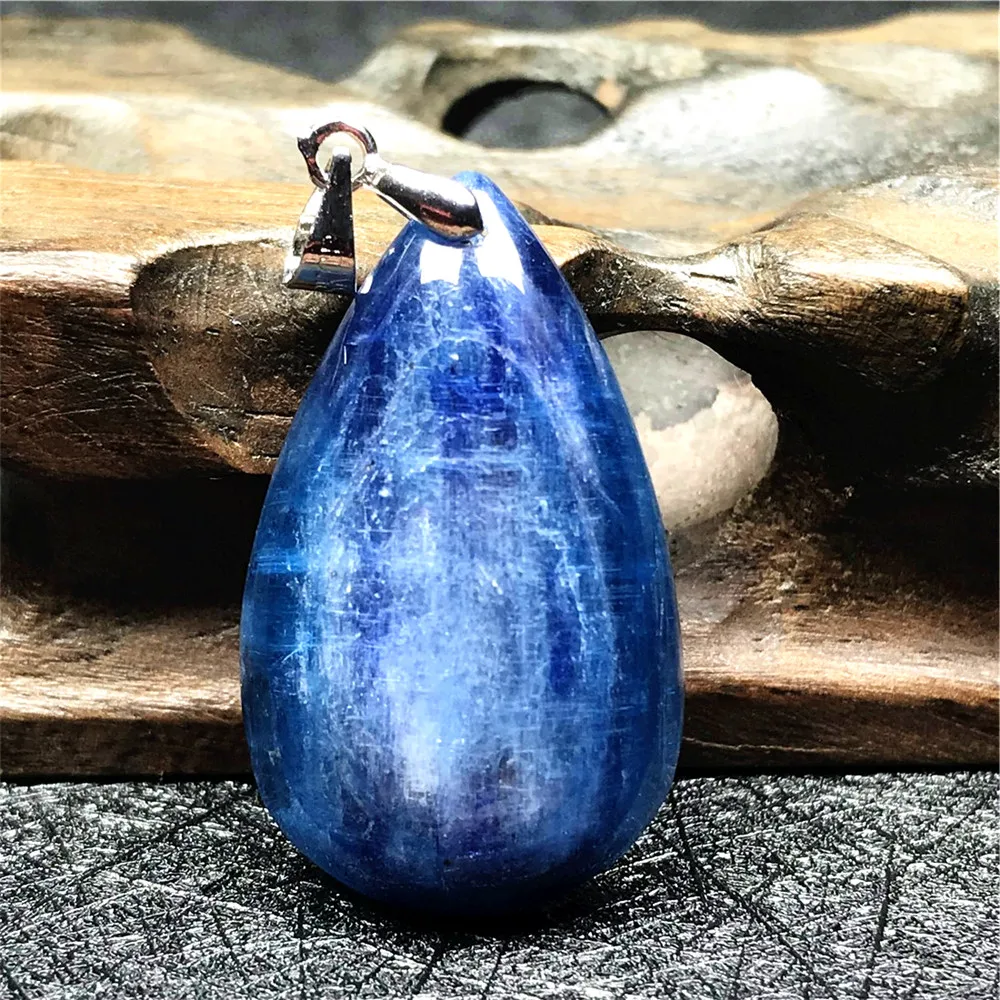 Kyanite Pendant (72)